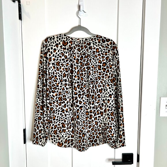 Talbots Sheer Leopard Print 1/2 Button Popover Chiffon Blouse Long Sleeve Sz L - Picture 4 of 4